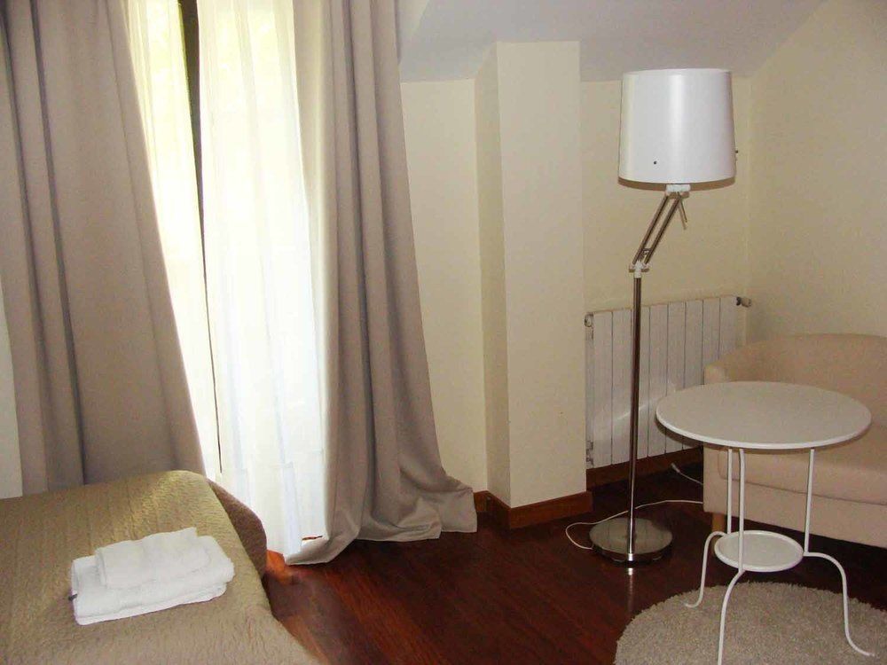 Hotel Montanas De Covadonga กังกัส เด โอนิส ภายนอก รูปภาพ